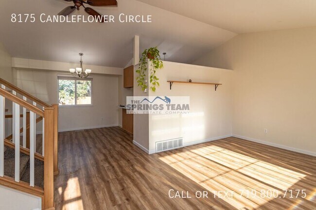 Foto del edificio - 8175 Candleflower Cir