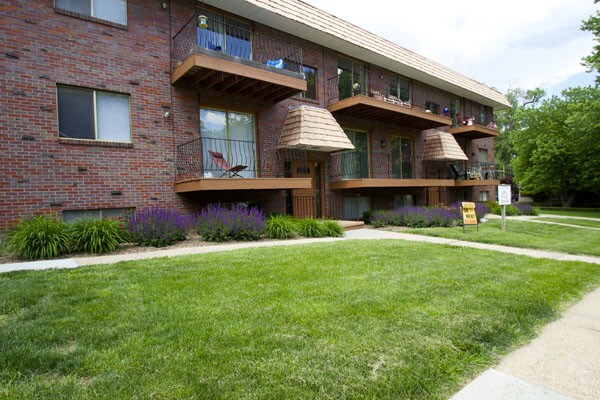 Foto principal - 5004 Davenport St