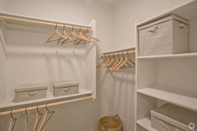 1BR, 1BA - 1B-2 - 744 SF - Trovita Rio