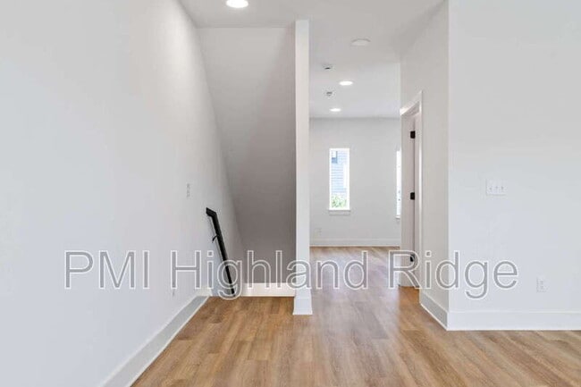 Foto del edificio - 700 N Dupont Ave