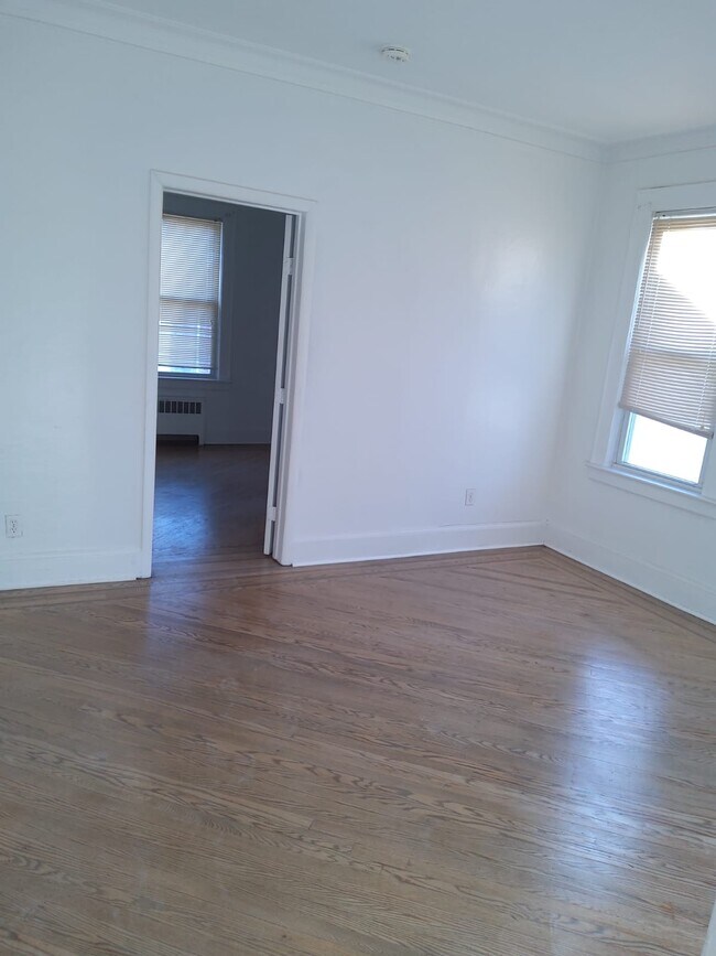 1568 Leslie St Unit Apt3, Hillside, NJ 07205 Apartments in Hillside