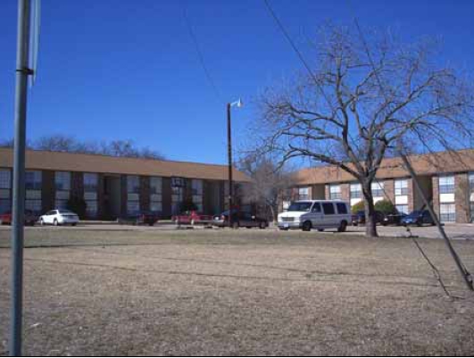 Primary Photo - Maple Leaf Apartments