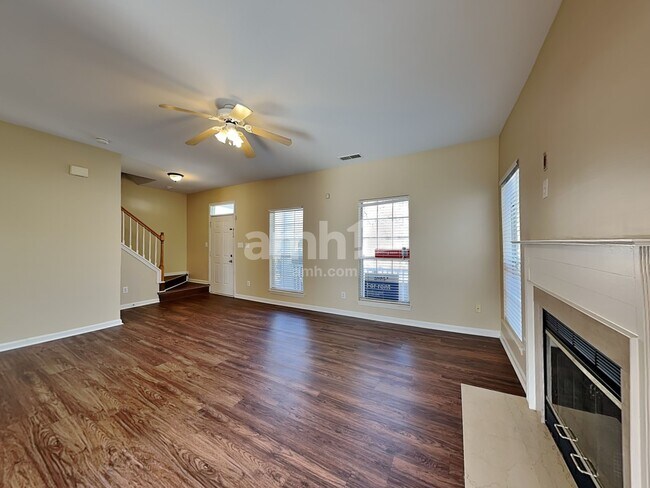 Foto del edificio - 13220 Lampmeade Lane