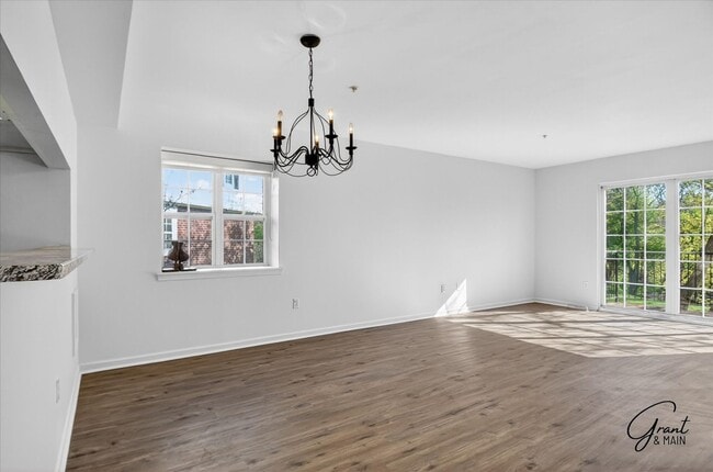 Foto del edificio - $2295 3 bedroom 2.5 bathroom