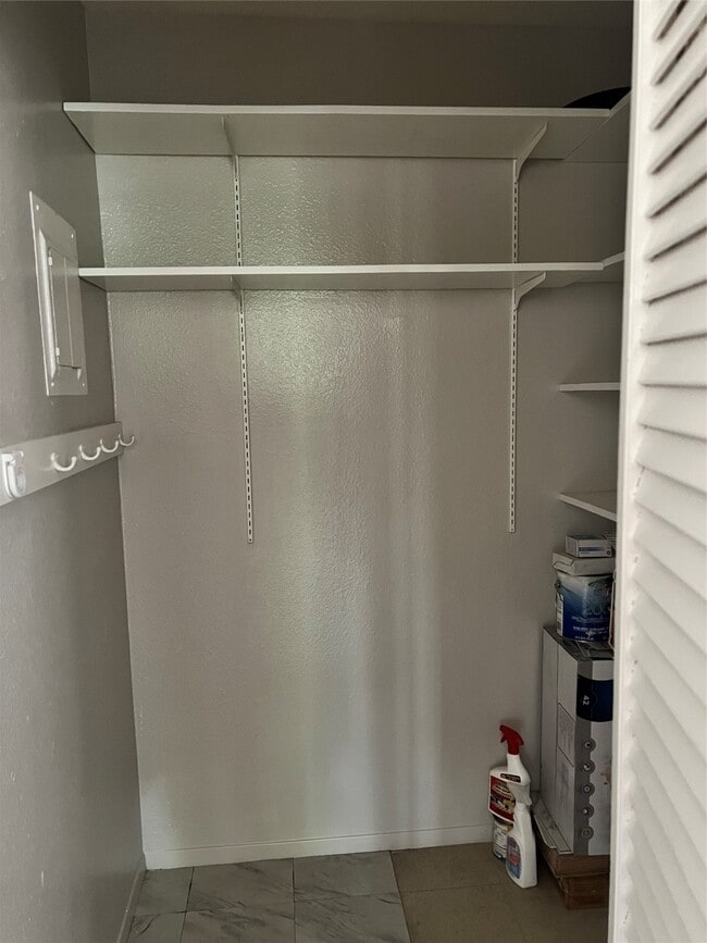 Building Photo - 5001 Lamonte Ln