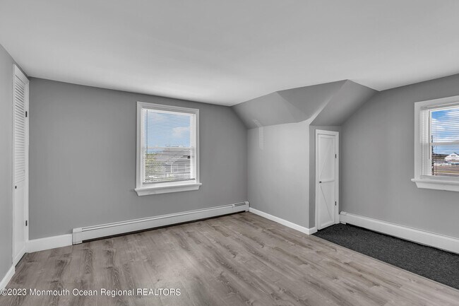 Building Photo - 304 Sampson Ave