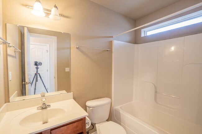 Foto del edificio - Gorgeous 3Bed 2Bath Home