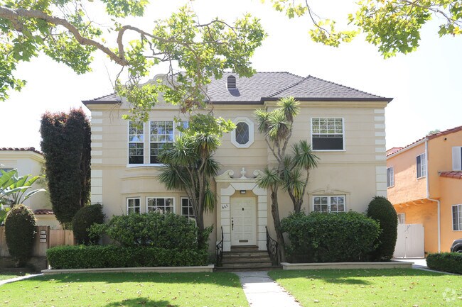 Building Photo - 467 S Bedford Dr