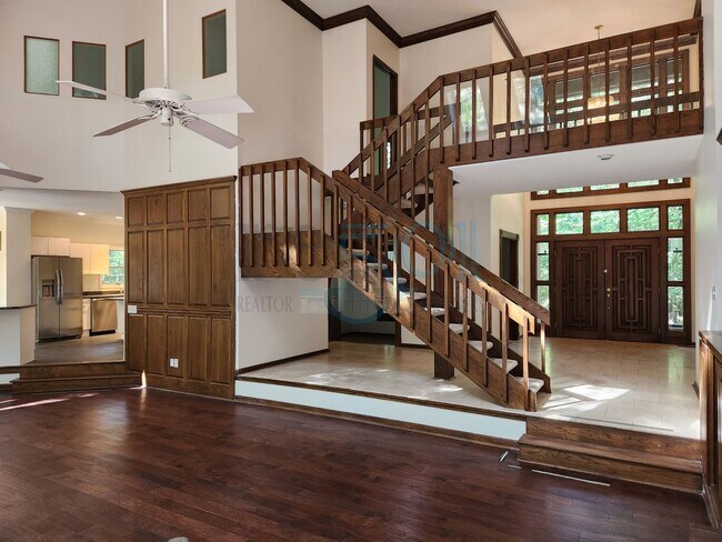 Building Photo - Available Soon! RARE! Exquisite home for lease in the heart of West Little Rock. Country living w...