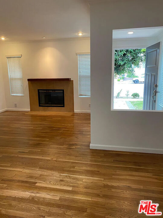 Building Photo - 17429 Burbank Blvd