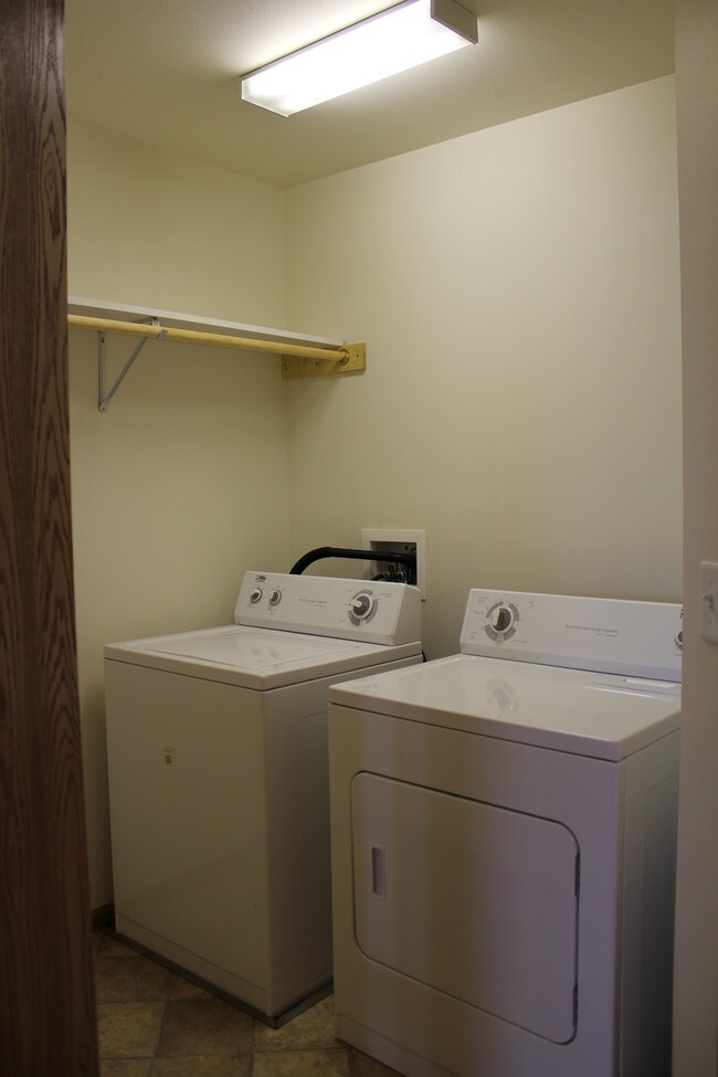 1204 Eastwood St, Holmen, WI 54636 Townhome Rentals in Holmen WI