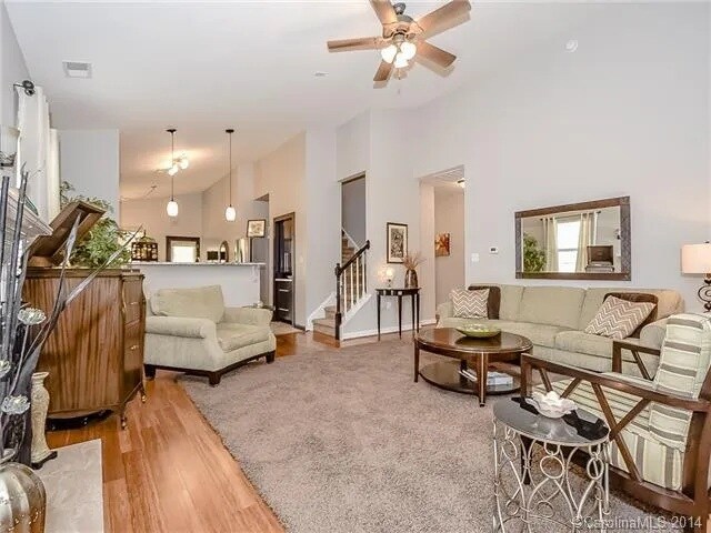 Foto del edificio - 4018 Linville Falls Ln