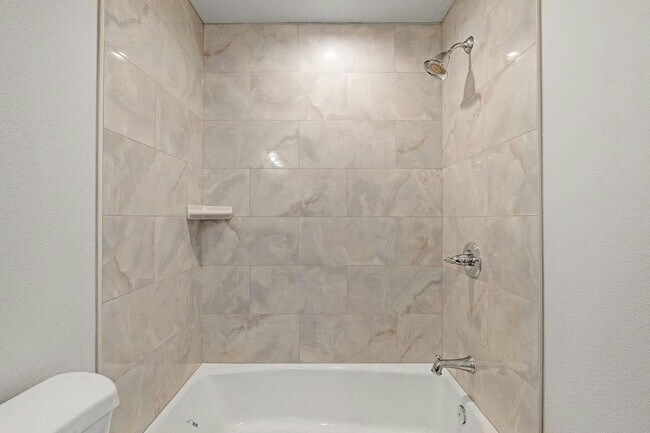Foto del edificio - Paradise- 2 bed 2 bath +Bonus room, No Pets, Garage, fenced yard, RV parking