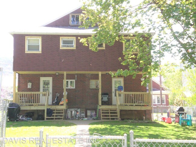 Building Photo - 715-717 E Main St
