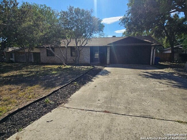 Foto del edificio - 4 Bedroom one story in Silver Creek