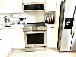 Building Photo - 3553 Magellan Cir