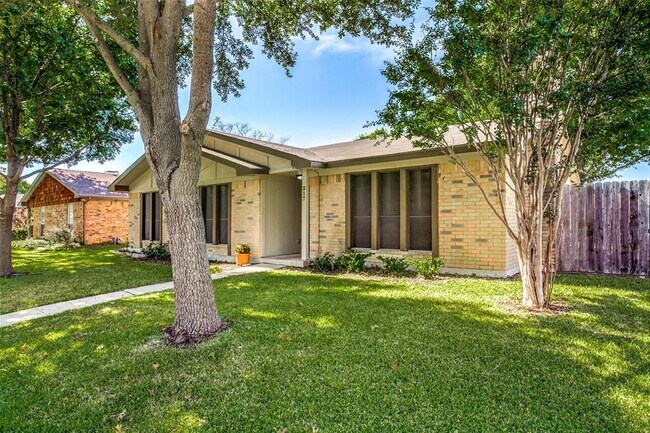 Foto del edificio - 217 Glenwood Dr