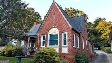Building Photo - 827 Boulevard