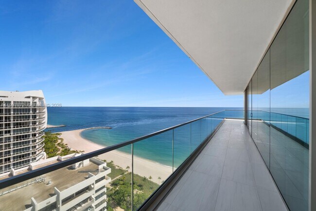 Foto del edificio - 10203 Collins Ave