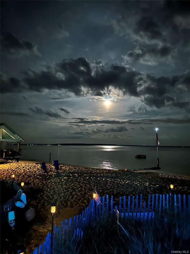 Building Photo - 610 Park Ave