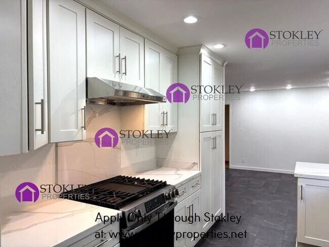 Building Photo - 2510 Biscay Way