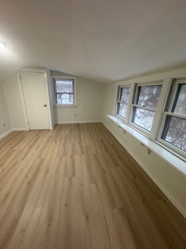 Building Photo - Millerton