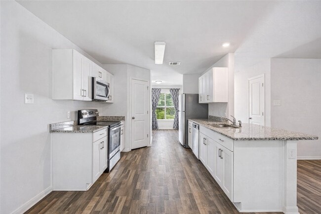 Building Photo - 15689 Del Norte Dr