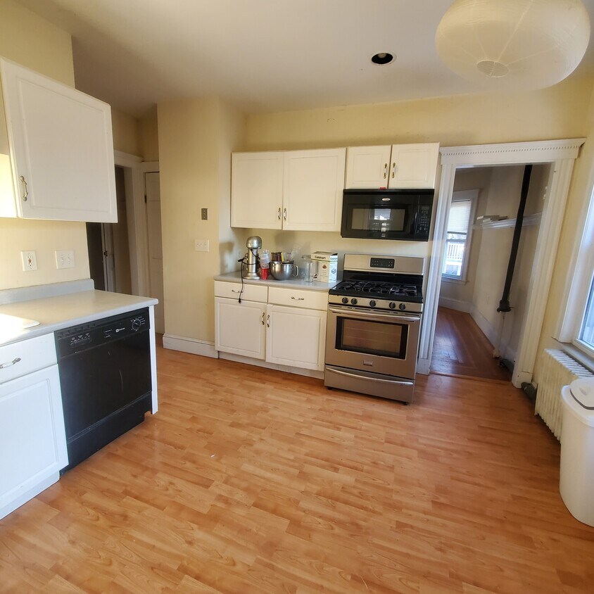 Foto principal - 23 Peabody St
