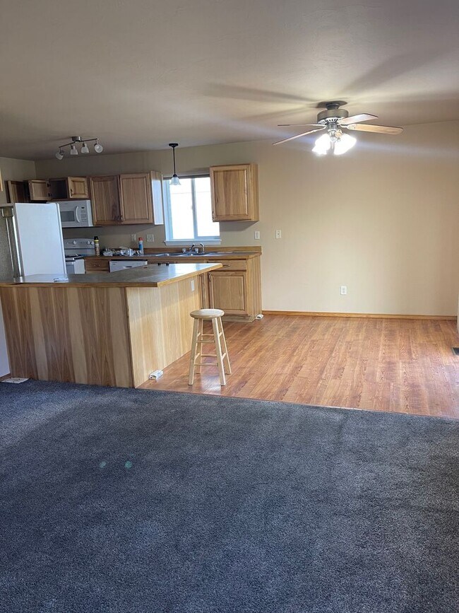 Foto del edificio - 3 Bed 2.5 Bath in River Rock