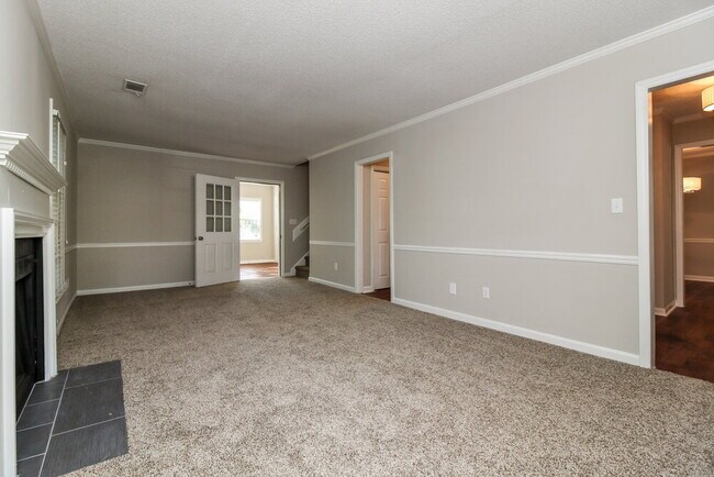 Foto del edificio - 3914 Hadley Farm Dr