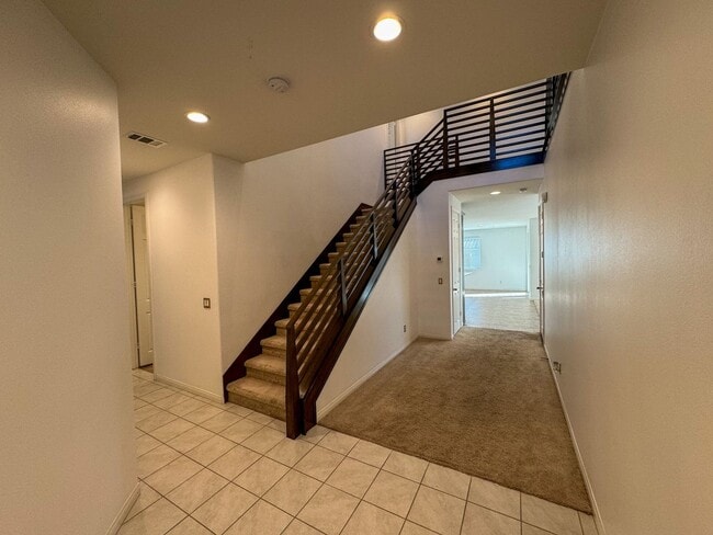 Building Photo - Stunning 5 bedroom Spencers Crossing home ...