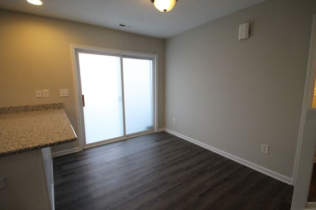 Foto del edificio - Exclusively offered by MUSE REALTY, LLC