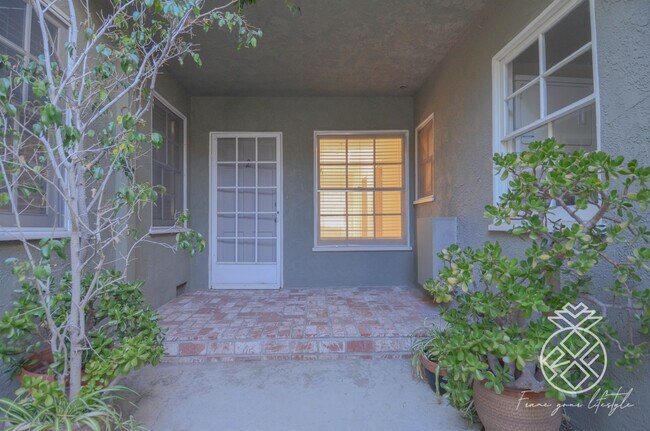 Building Photo - 3648 S Centinela Ave