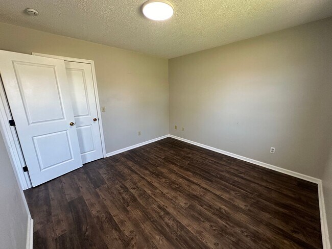 Foto del edificio - 1617 Campbell St