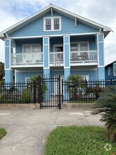 Building Photo - 3520 Avenue S 1/2
