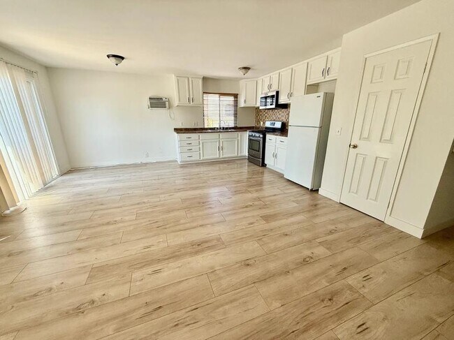 Foto del edificio - 1 bedroom in NORTH HOLLYWOOD CA 91605