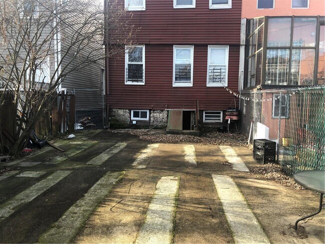 Building Photo - 457 Milford St