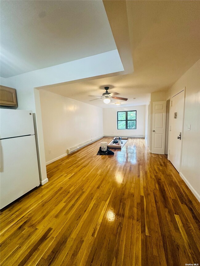Foto del edificio - 1079 Willoughby Ave