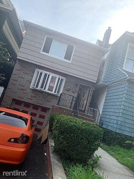 Building Photo - 3 br, 1 bath Apartment - 71 Linden Avenue 2