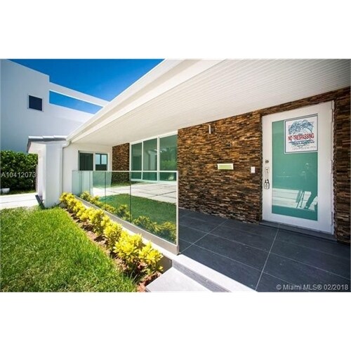 Building Photo - 655 NE 50th Terrace