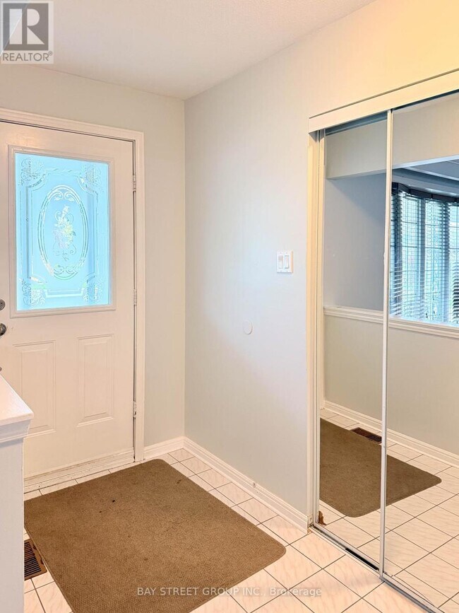 Photo du bâtiment - 526 Chamberlain Rd