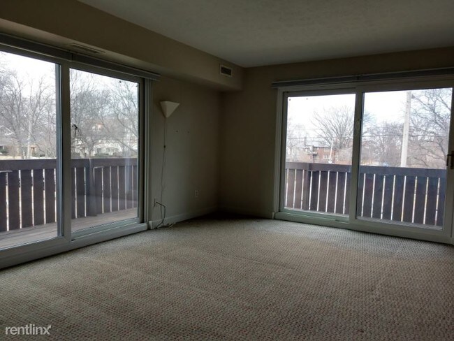 Building Photo - 2 br, 1 bath Condo - 11015 Lake Ave. 3 Unit 3