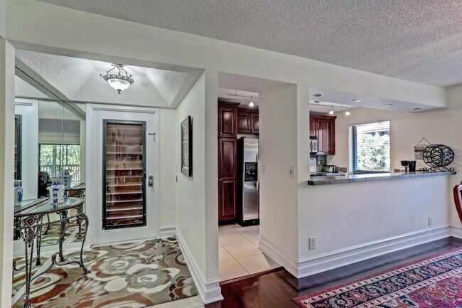 Building Photo - 338 Brackenwood Cir