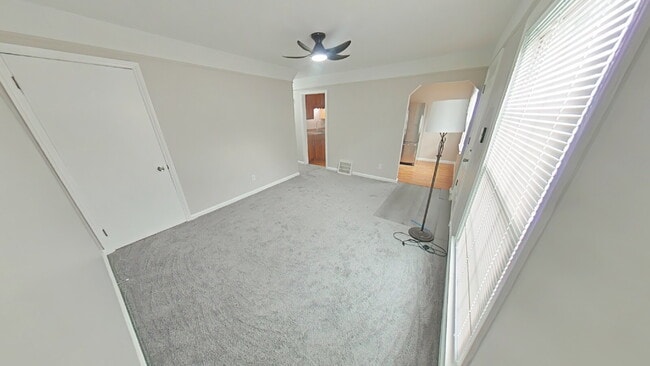Building Photo - " 2-Bed Home with Gleaming Hardwood Floors...