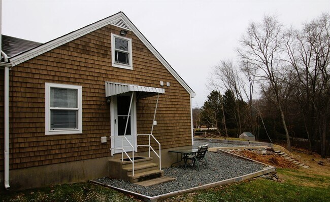Building Photo - 218 Thurber Ave