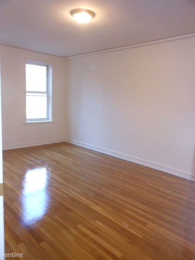 Building Photo - 511 W 232nd St