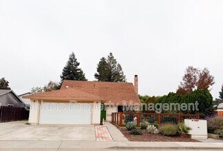 Building Photo - 950 Pembroke Way