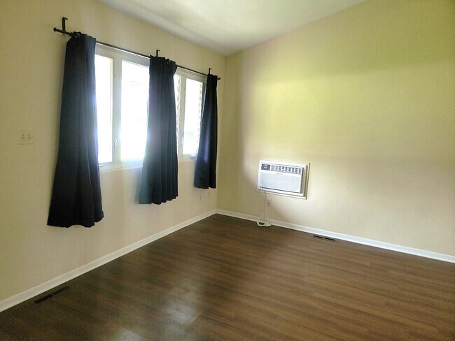 Foto del edificio - 70 Pine Ct