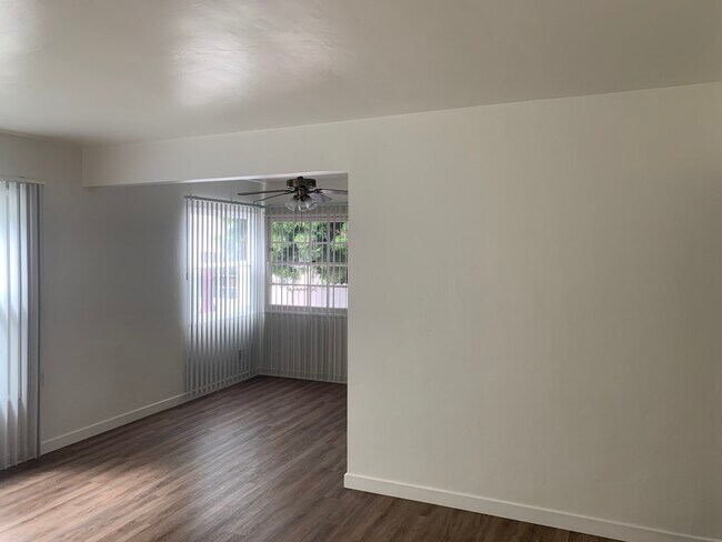 Building Photo - 185 Ximeno Ave