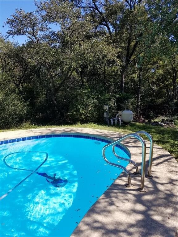 Foto del edificio - 5904 Burlington Ct